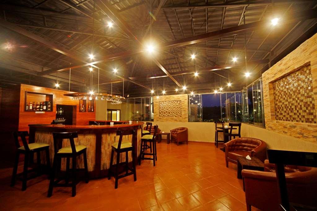 Best Western Premier Garden Hotel Entebbe Restaurant photo
