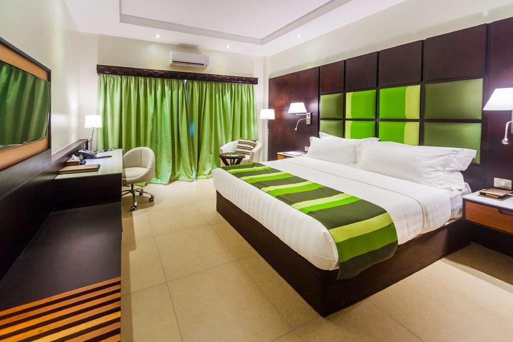 Best Western Premier Garden Hotel Entebbe Room photo